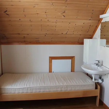 Kvs Hotel *